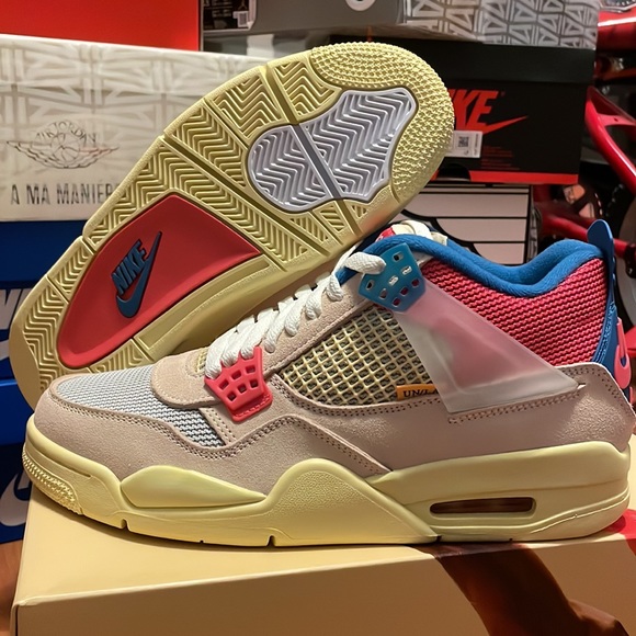 Union x Nike Jordan 4 Retro